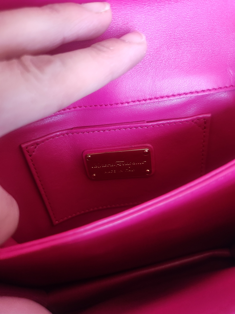 Salvatore Ferragamo Hot Pink Leather Shoulder Bag with Gold Chain - Picture 8 of 14